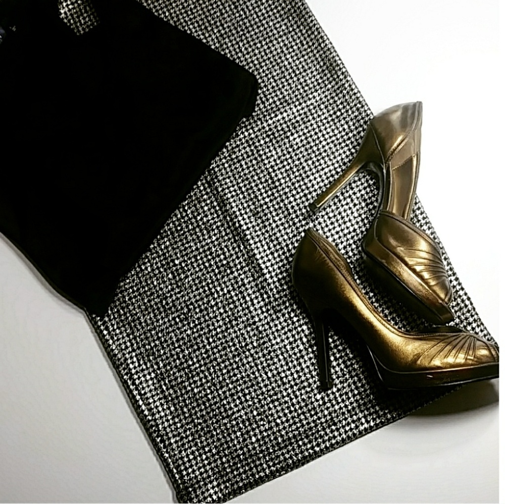 SOLD: Vintage GOLD Pencil Skirt by Sans Souci